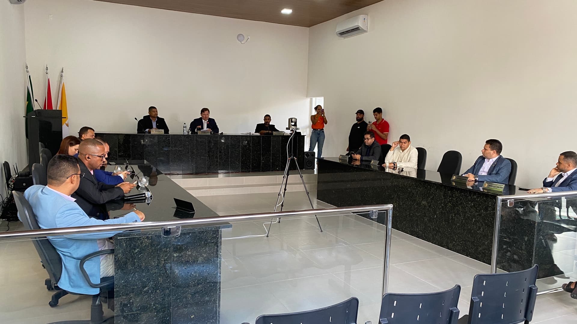 Imagem da notícia: Câmara de São Luís do Quitunde discute crédito com banco e melhorias na infraestrutura urbana